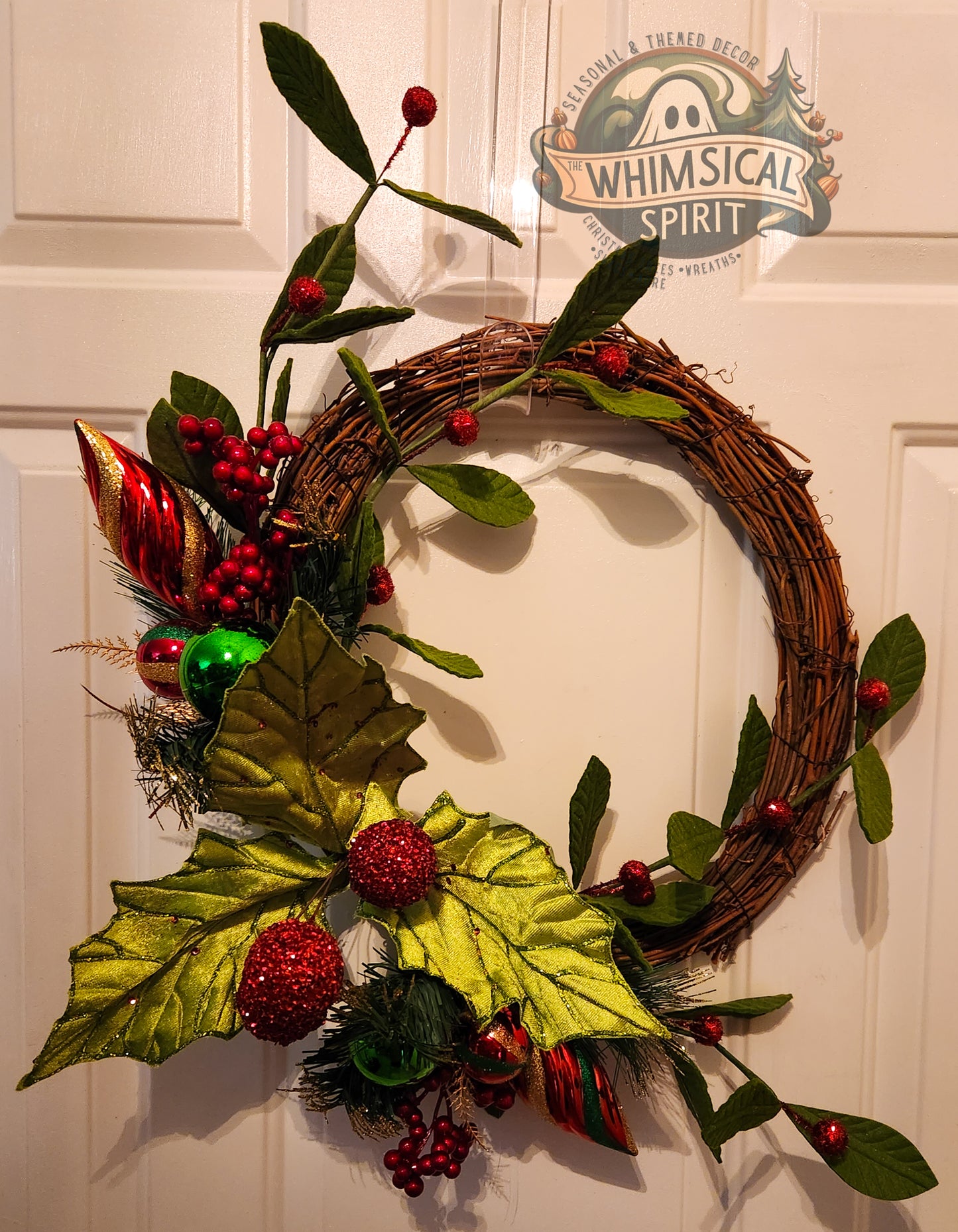 Hollyberry Yuletide Loop